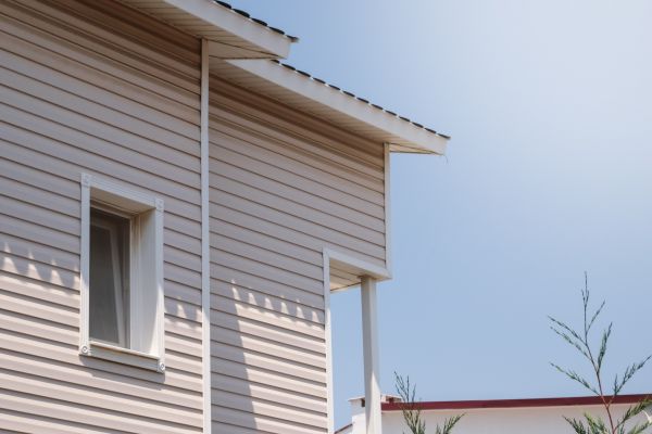 Cost of Vinyl Siding Hole Repair in Xenia